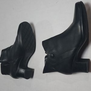 Clarks Shoes Woman Black Ankle Boots Size 9.5M
